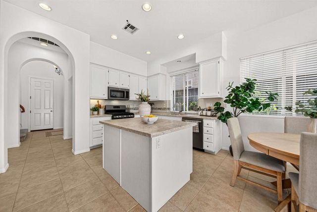 1702 Kenwood Place, San Marcos, CA 92078