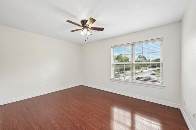 18654 Walden Glen Circle, Humble, TX 77346