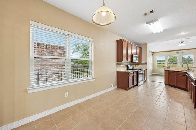 18654 Walden Glen Circle, Humble, TX 77346