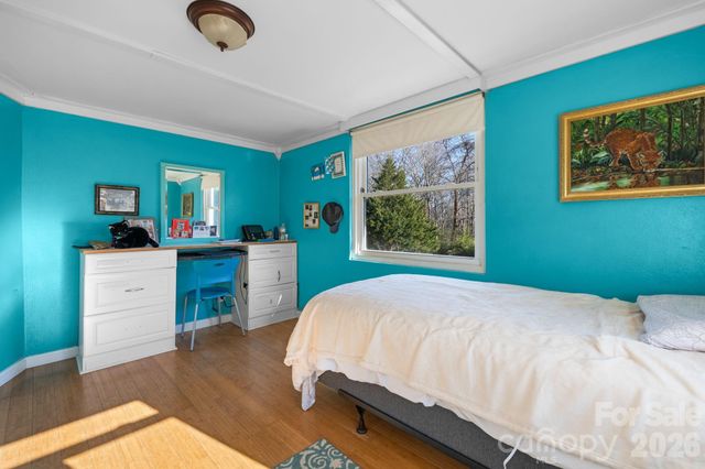 3358 Falling Creek Road, Hickory, NC 28601