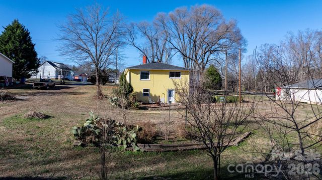 3358 Falling Creek Road, Hickory, NC 28601