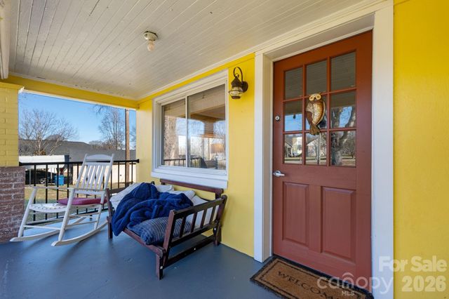 3358 Falling Creek Road, Hickory, NC 28601