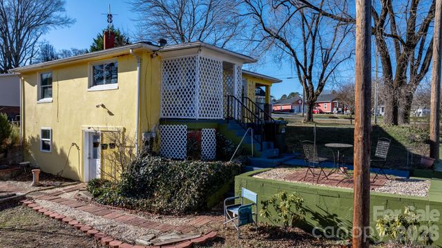 3358 Falling Creek Road, Hickory, NC 28601