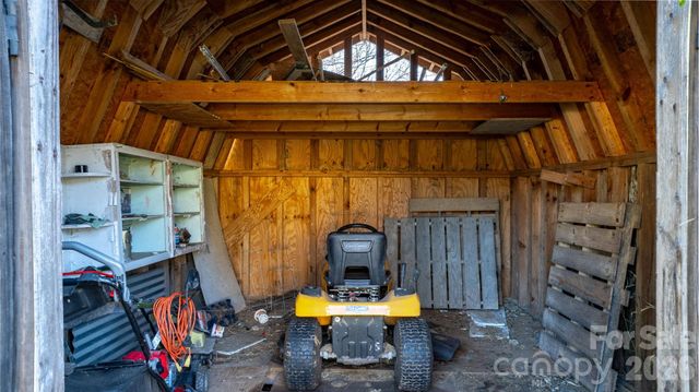 3358 Falling Creek Road, Hickory, NC 28601