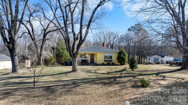 3358 Falling Creek Road, Hickory, NC 28601