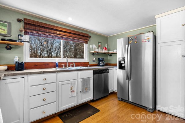 3358 Falling Creek Road, Hickory, NC 28601