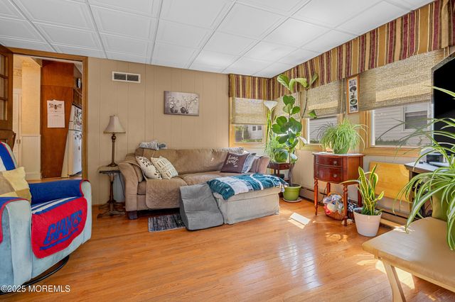 230 Felton Avenue, Highland Park, NJ 08904