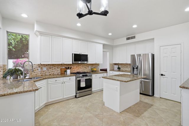 5993 W AURORA Drive, Glendale, AZ 85308