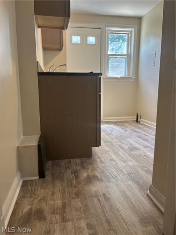 3383 Sutton Road, Shaker Heights, OH 44120