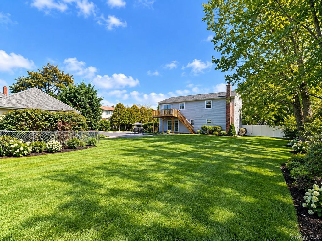 60 Little East Neck Road, Babylon, NY 11702 — photo 4