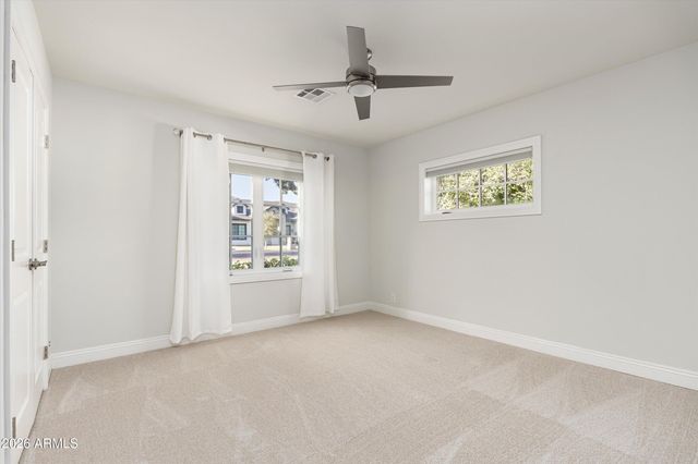 5201 E WELDON Avenue, Phoenix, AZ 85018
