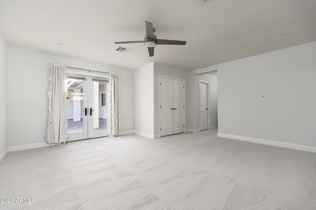 5201 E WELDON Avenue, Phoenix, AZ 85018