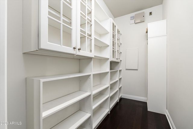 5201 E WELDON Avenue, Phoenix, AZ 85018
