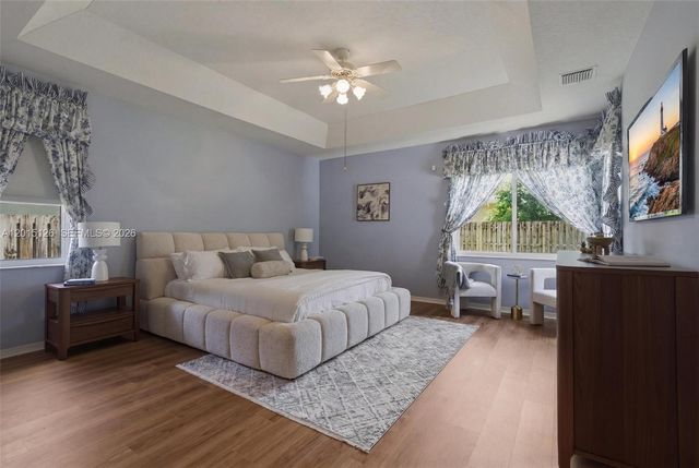 2099 NW 126th Ave, Pembroke Pines, FL 33028