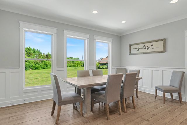 701 Farmington Dr, Lebanon, TN 37087