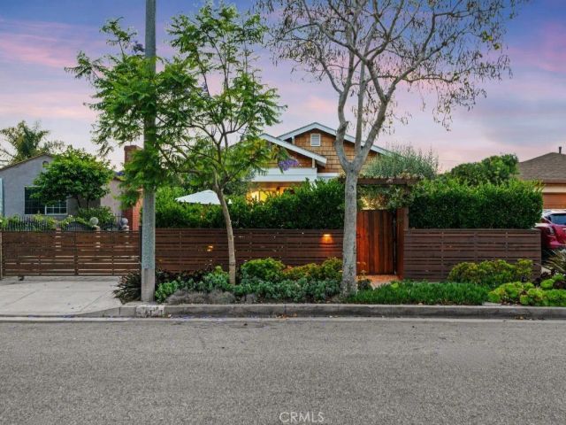 1121 S Eucalyptus, Inglewood, CA 90301