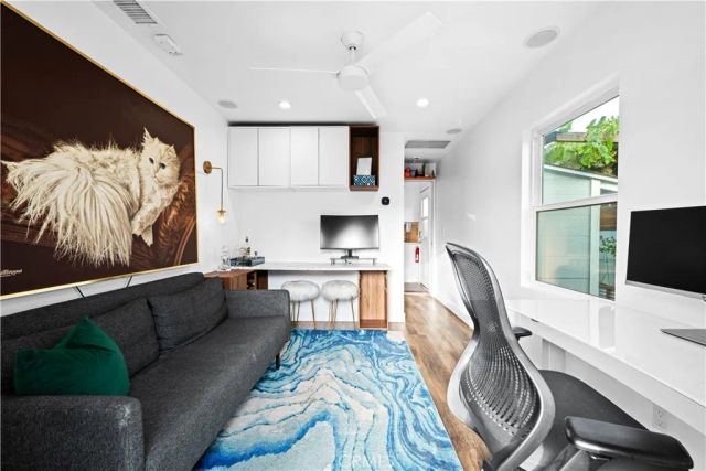 1121 S Eucalyptus, Inglewood, CA 90301