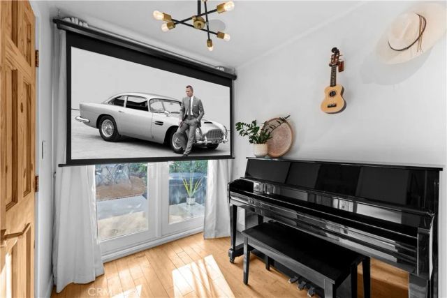 1121 S Eucalyptus, Inglewood, CA 90301