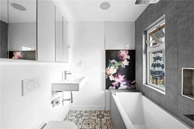 1121 S Eucalyptus, Inglewood, CA 90301