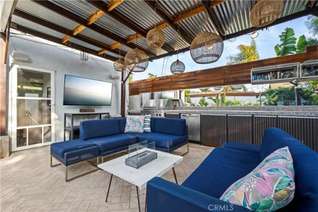 1121 S Eucalyptus, Inglewood, CA 90301