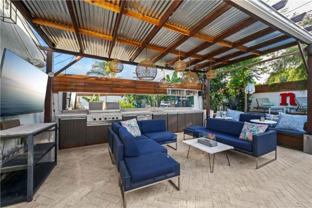 1121 S Eucalyptus, Inglewood, CA 90301