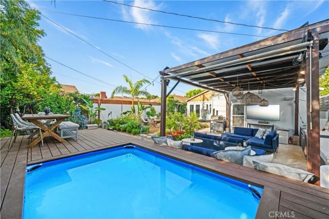 1121 S Eucalyptus, Inglewood, CA 90301