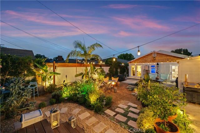 1121 S Eucalyptus, Inglewood, CA 90301
