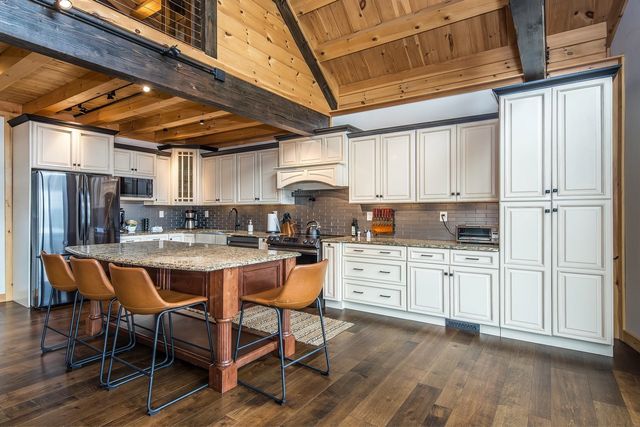 2391 Music Mountain Road, Stockbridge, VT 05772