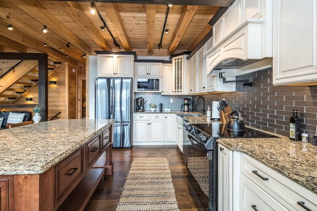 2391 Music Mountain Road, Stockbridge, VT 05772