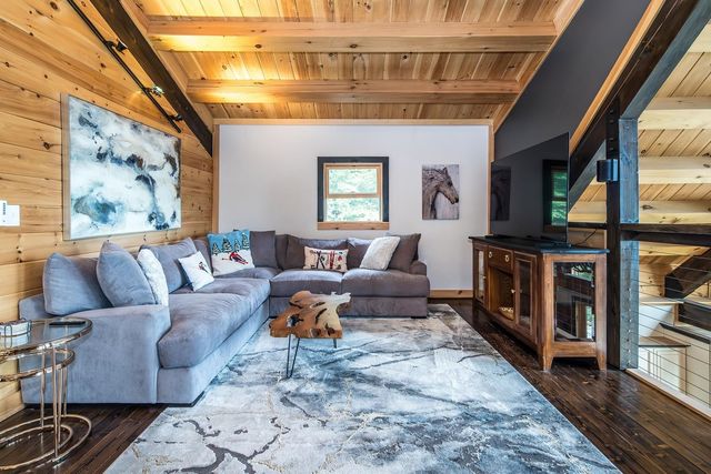 2391 Music Mountain Road, Stockbridge, VT 05772