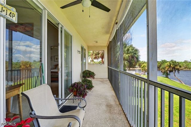 25009 Peacock LN 1-201, Naples, FL 34114