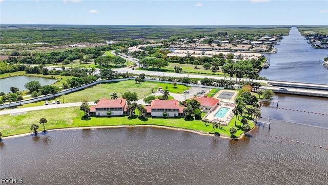 25009 Peacock LN 1-201, Naples, FL 34114