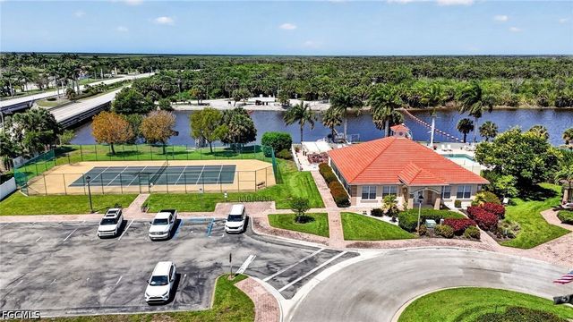 25009 Peacock LN 1-201, Naples, FL 34114