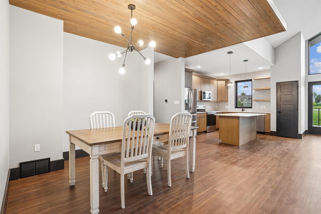 4010 Keagles Crossing, Cedar Falls, IA 50613