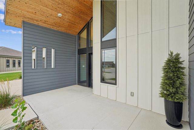 4010 Keagles Crossing, Cedar Falls, IA 50613