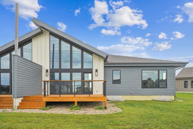 4010 Keagles Crossing, Cedar Falls, IA 50613