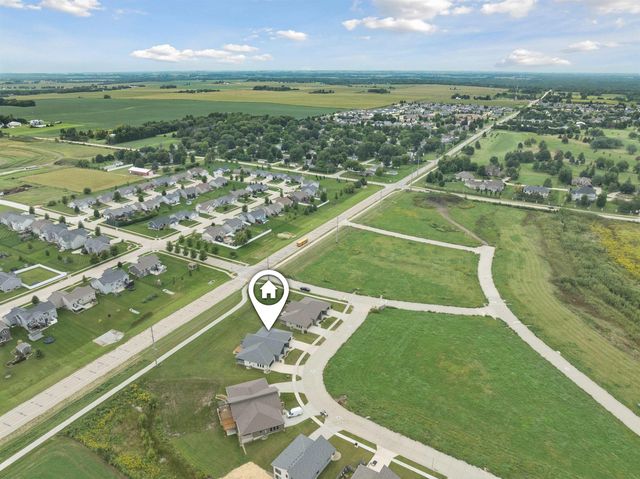 4010 Keagles Crossing, Cedar Falls, IA 50613