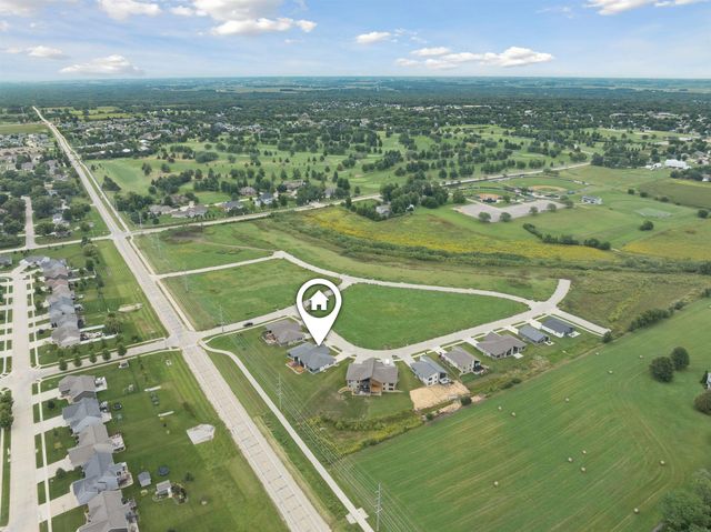 4010 Keagles Crossing, Cedar Falls, IA 50613