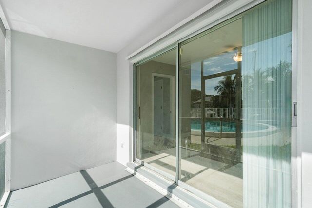 1360 NE 27th Terrace W 2, Pompano Beach, FL 33062