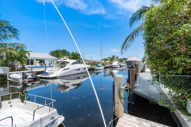 1360 NE 27th Terrace W 2, Pompano Beach, FL 33062