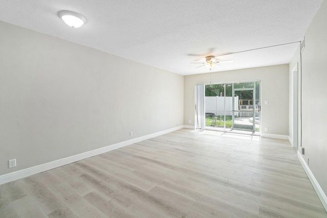 1360 NE 27th Terrace W 2, Pompano Beach, FL 33062