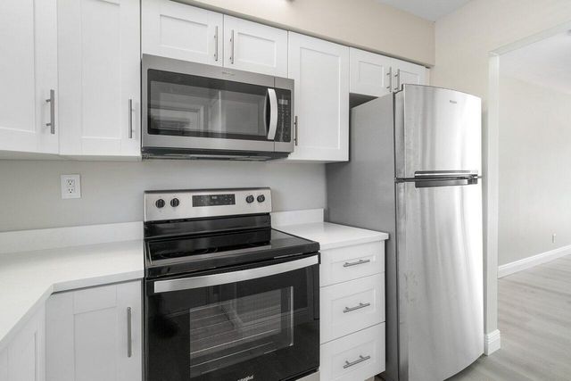 1360 NE 27th Terrace W 2, Pompano Beach, FL 33062