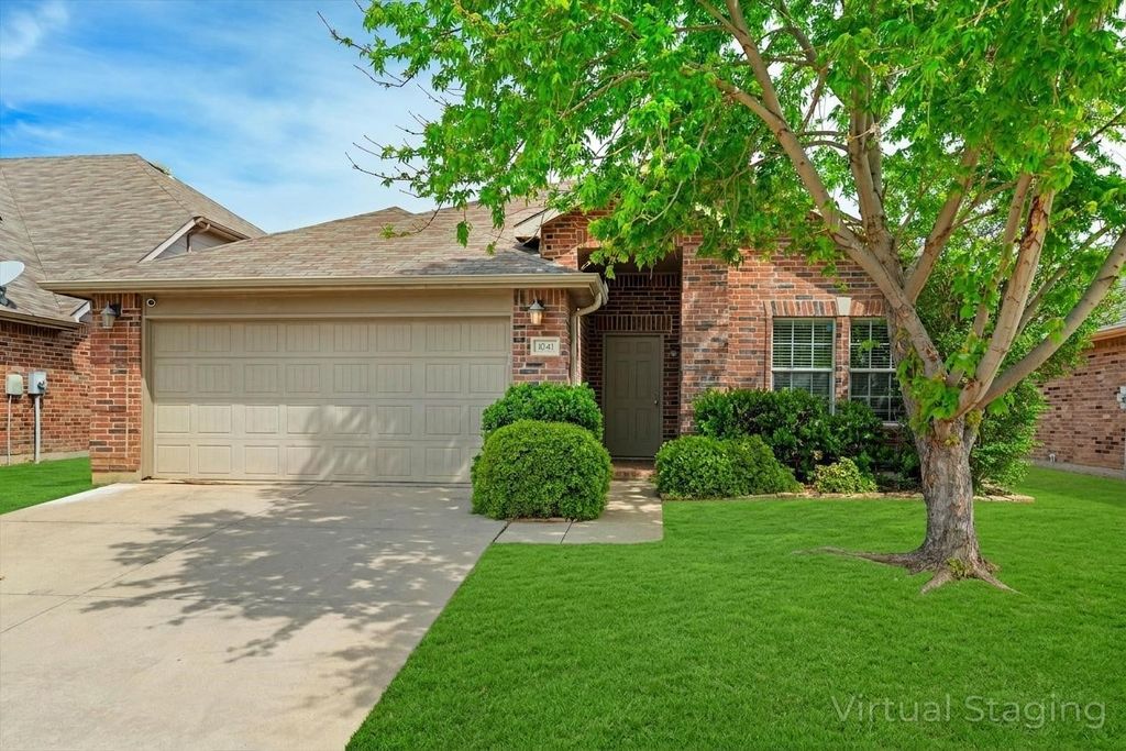 3241 Sadie Trail, Fort Worth, TX 76137