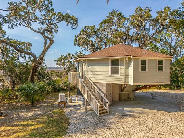 1368 NE Woodstork Way, Townsend, GA 31331