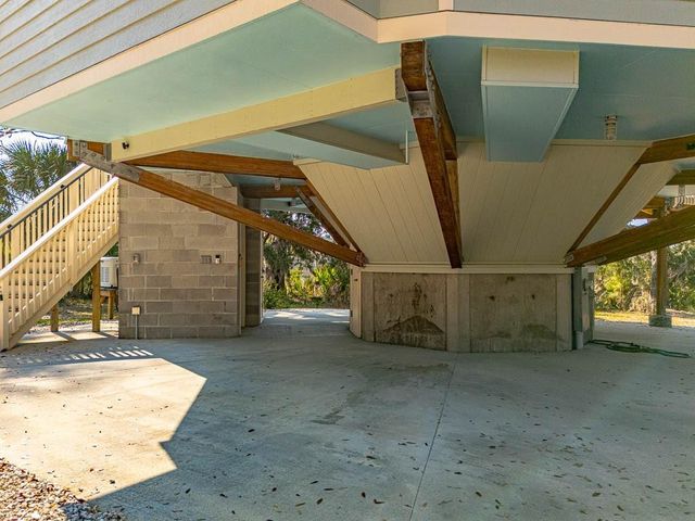 1368 NE Woodstork Way, Townsend, GA 31331