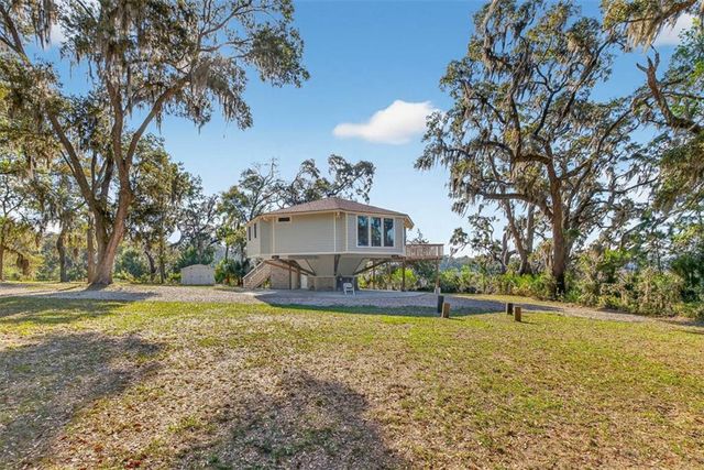 1368 NE Woodstork Way, Townsend, GA 31331