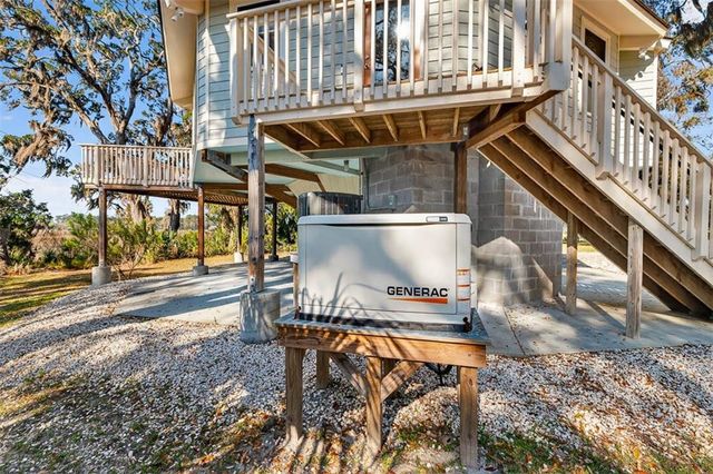 1368 NE Woodstork Way, Townsend, GA 31331