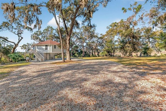 1368 NE Woodstork Way, Townsend, GA 31331