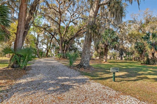 1368 NE Woodstork Way, Townsend, GA 31331