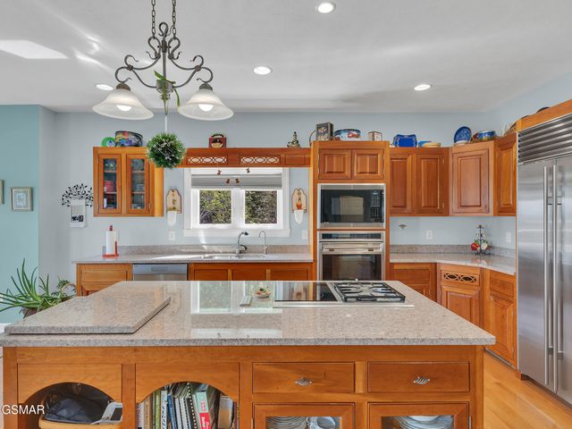 496 Proffitt Ridge Rd Road, Mooresburg, TN 37811